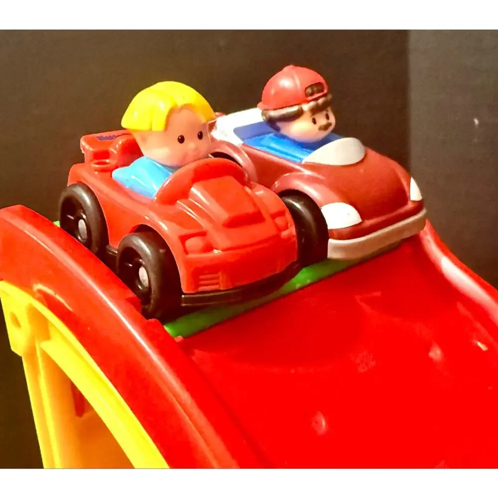 Fisher Price Little People Wheelies Rev 'N Sounds Race Track 4 Cars Vehicles